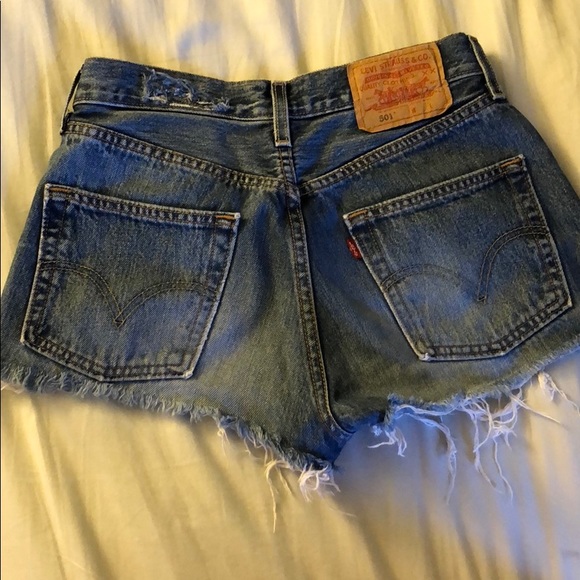 Levi vintage high waisted shorts - Picture 2 of 3